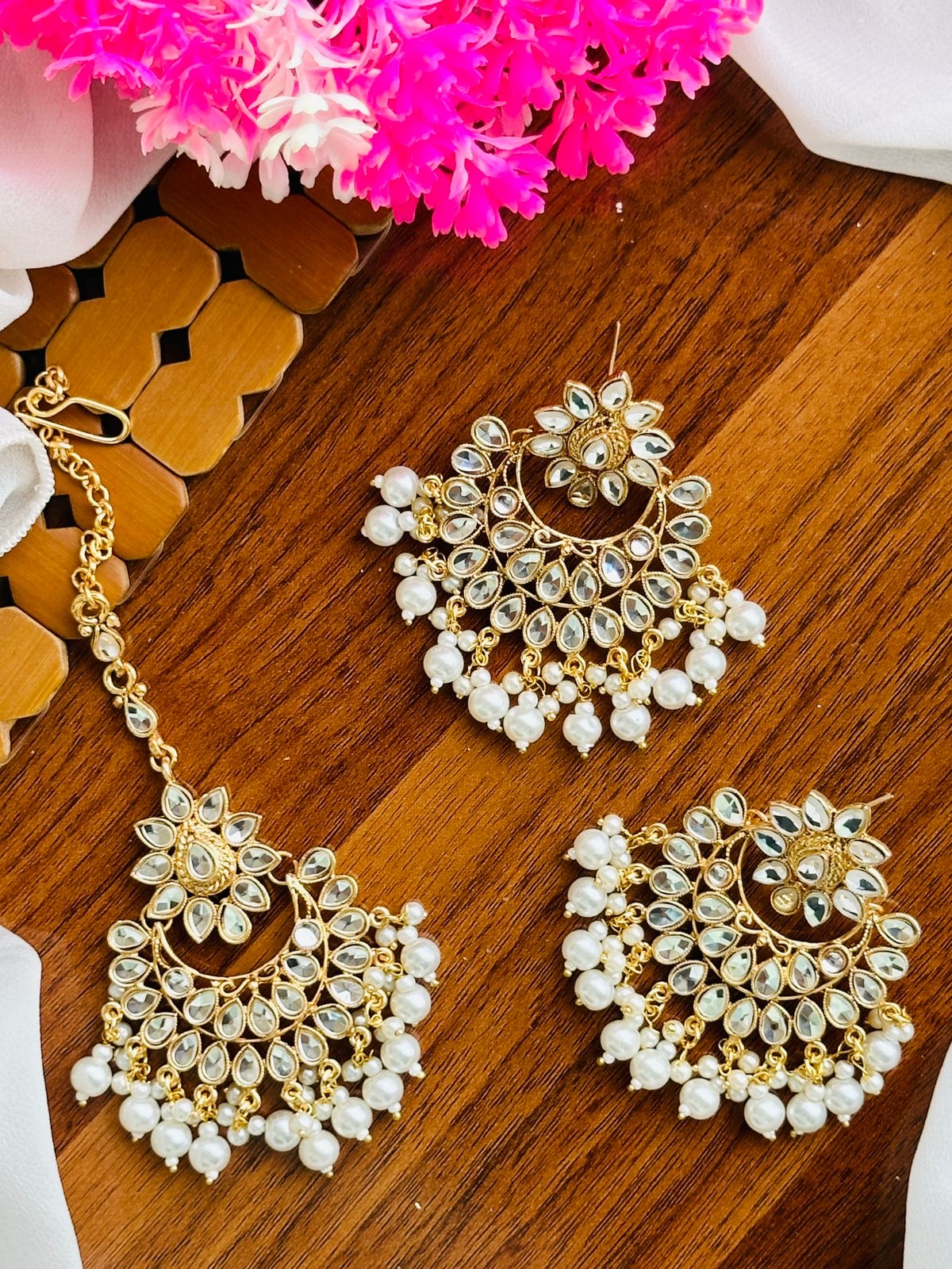 Earrings tikka set