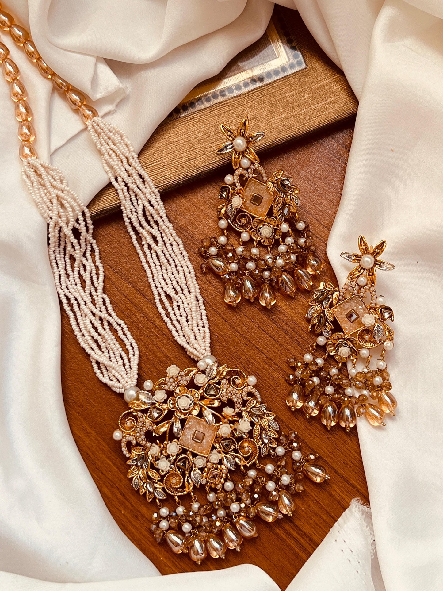 beautiful Elegant crush mala Earing
fine quality