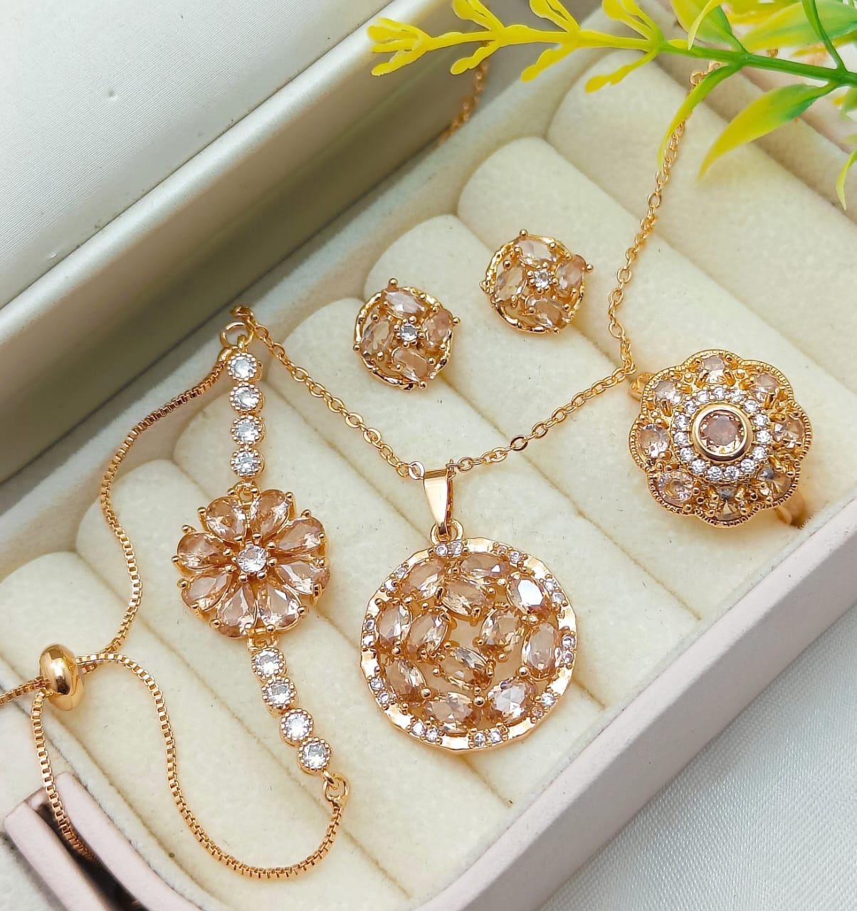 *Original Zircon Kit/Pendant Set*