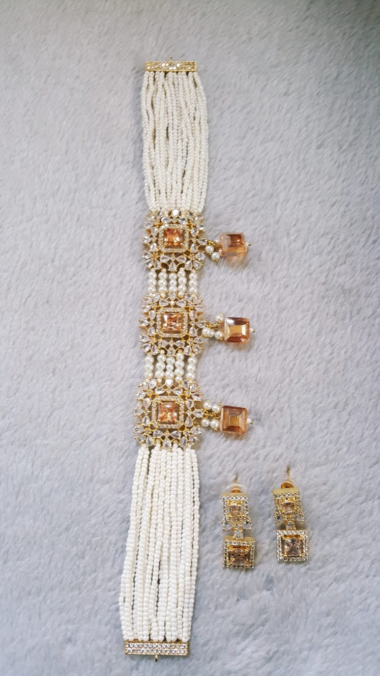 Chokers sets