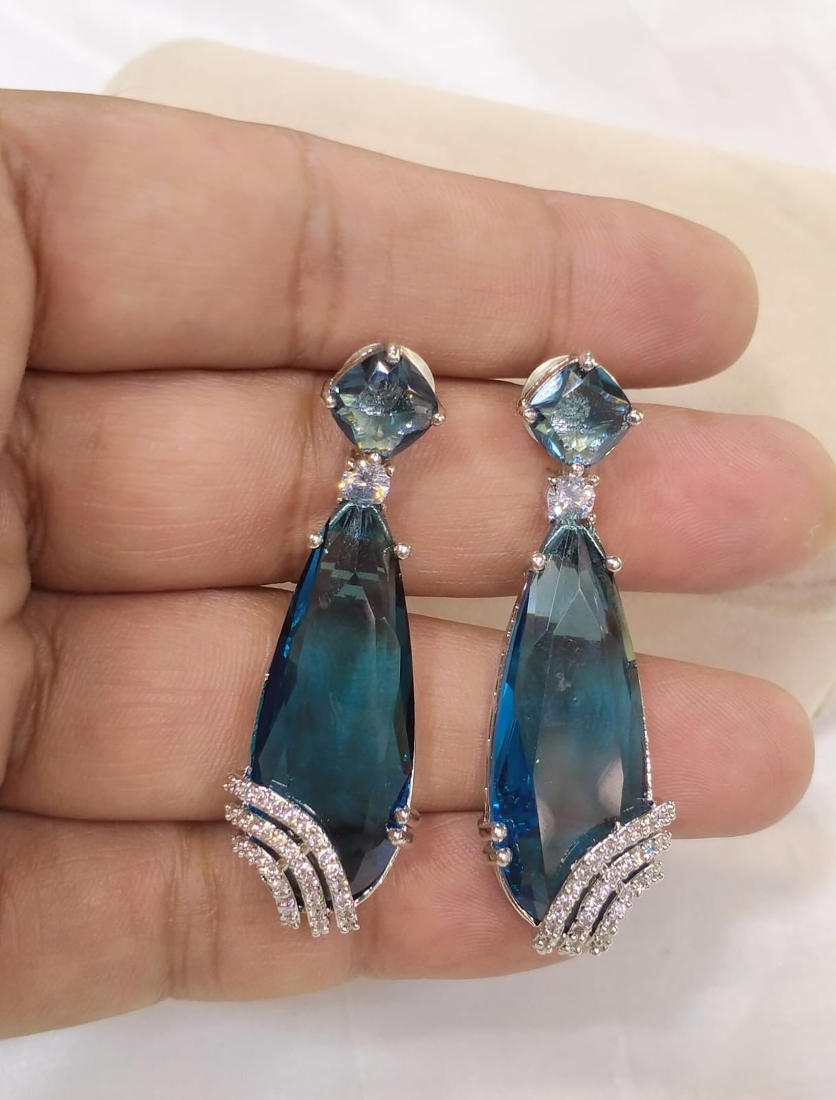 Zircon danglers