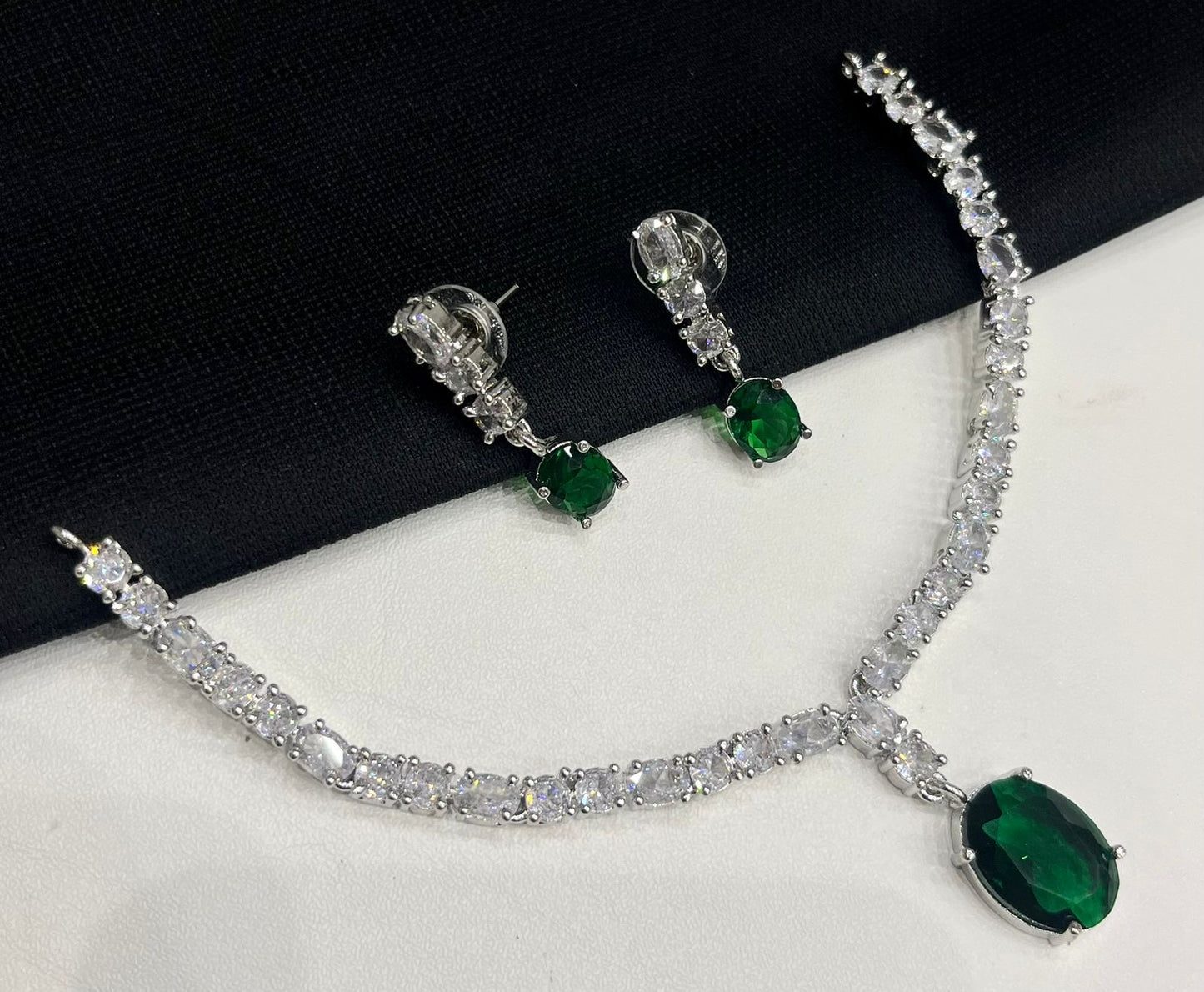 Zircon set