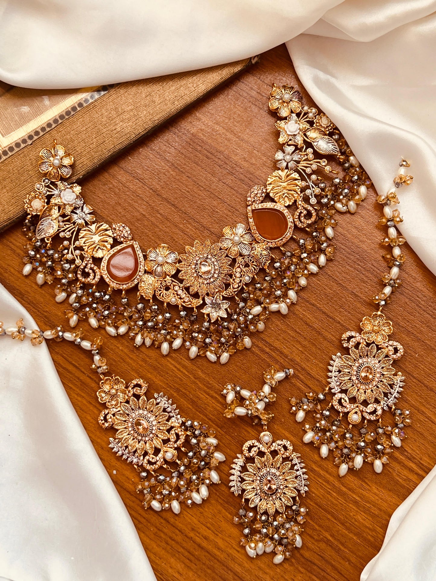 Nauratan bridal set