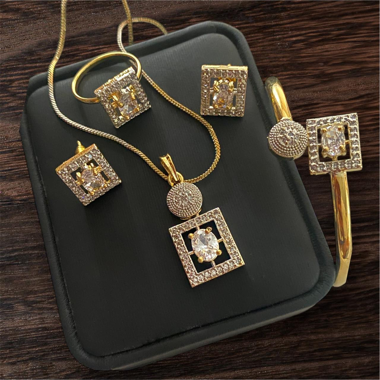 Kit pendant set