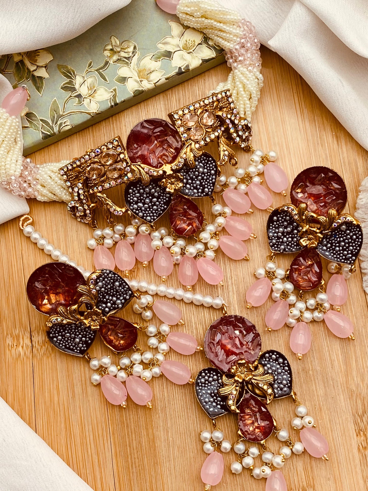 Premium quality handmade stone chokkar set