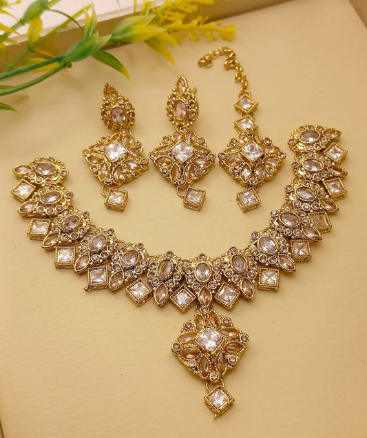 Necklace Set with bindiya