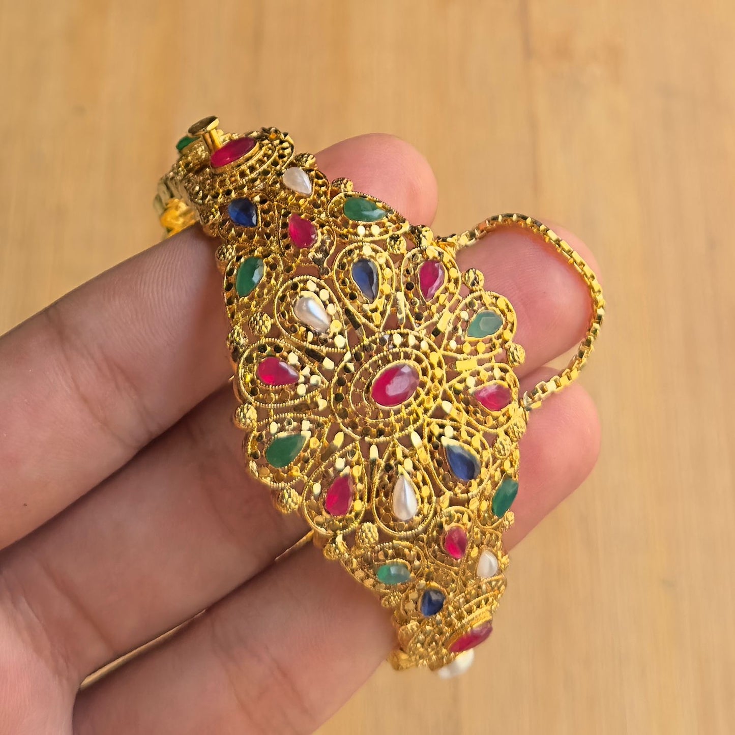 *Goldpolished Openable Bangles*