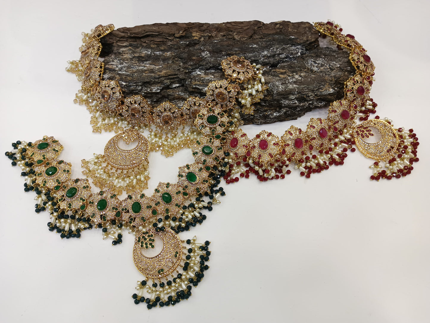 Necklace set with long earrings and tikka
