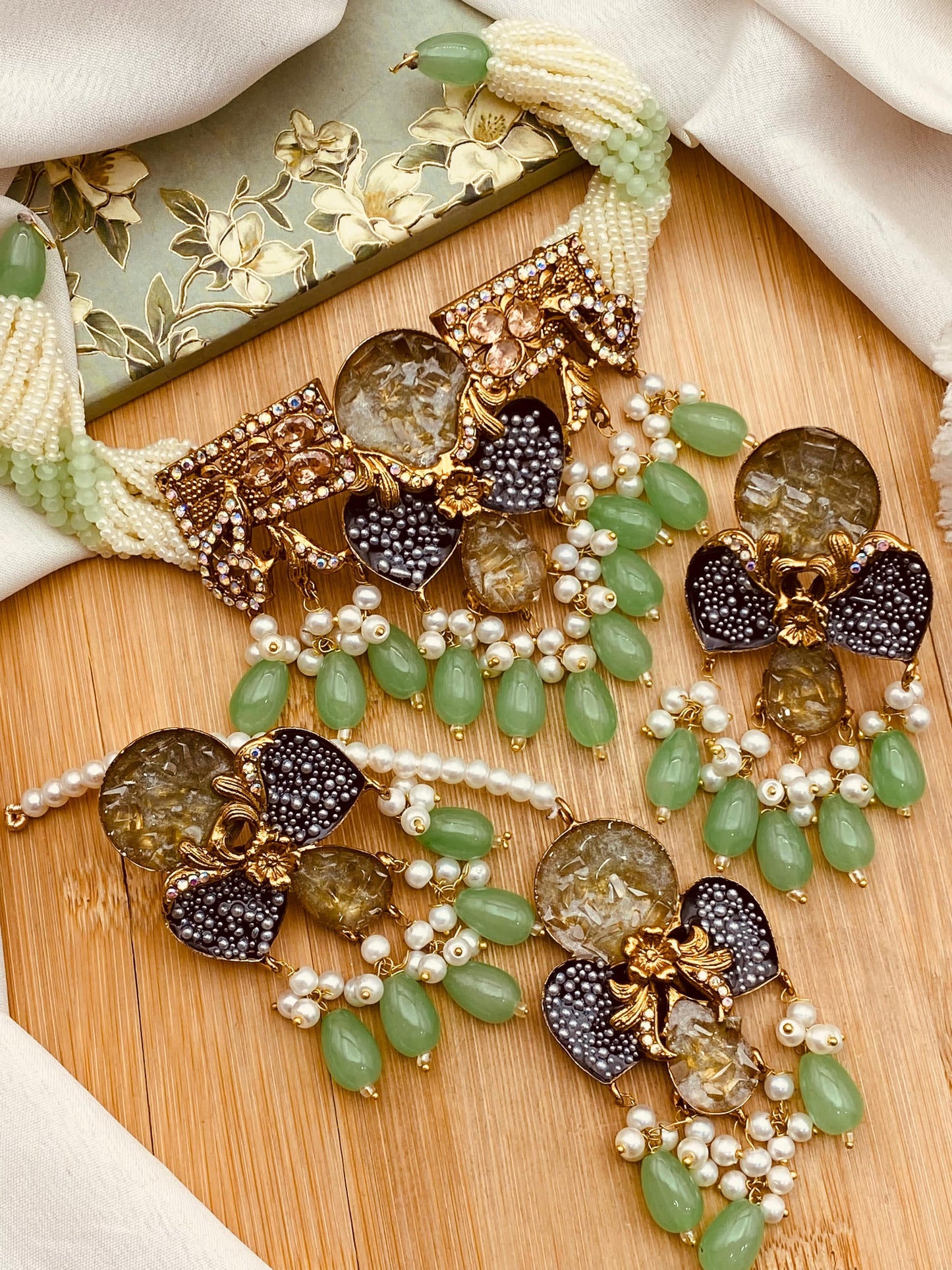 Premium quality handmade stone chokkar set