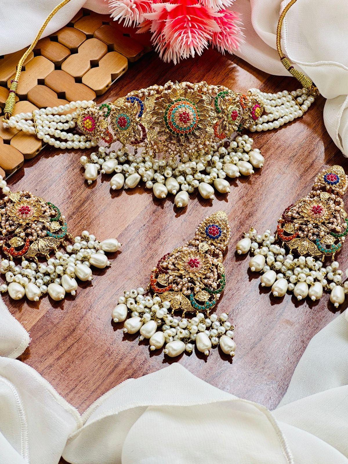 Designer choker sets