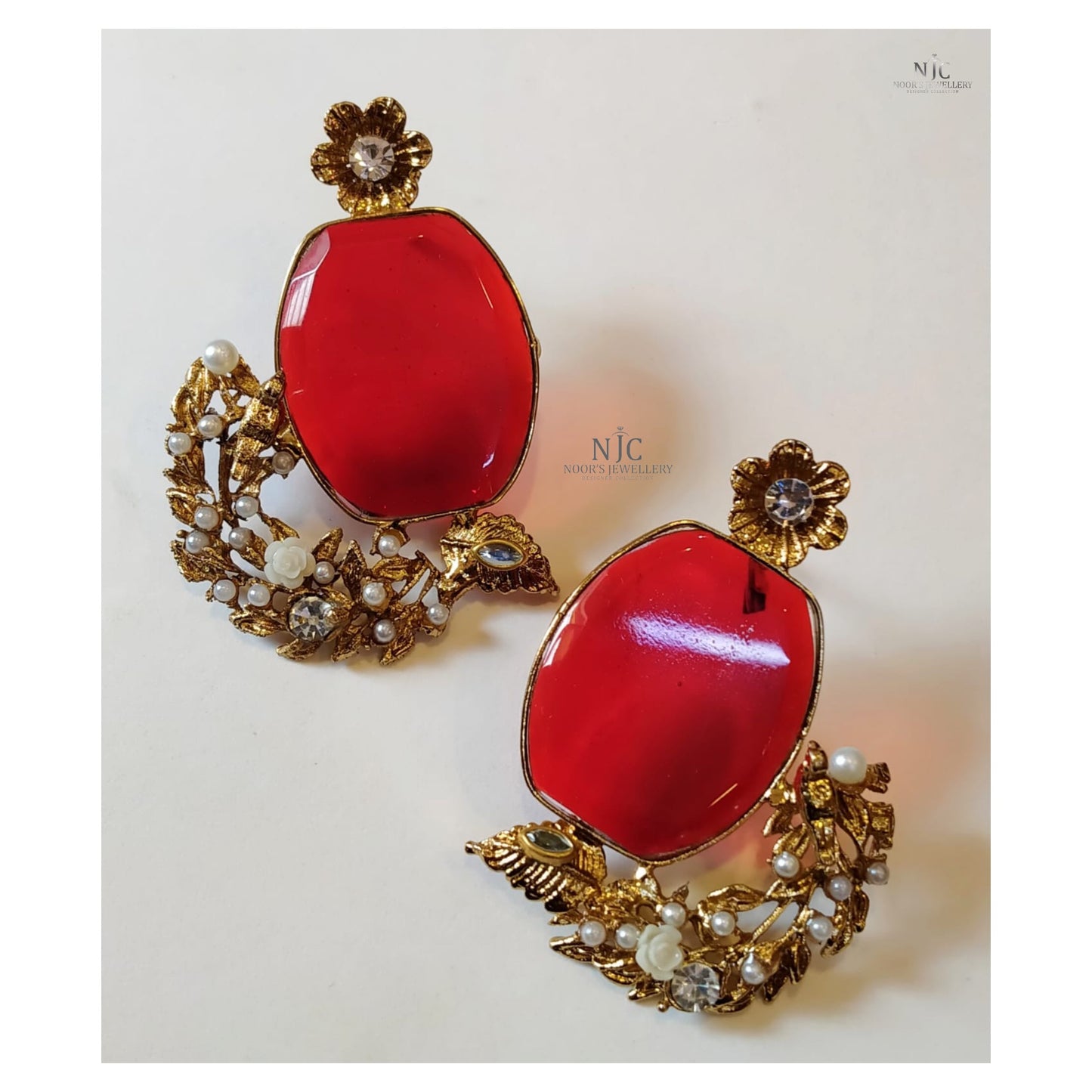Earrings studs