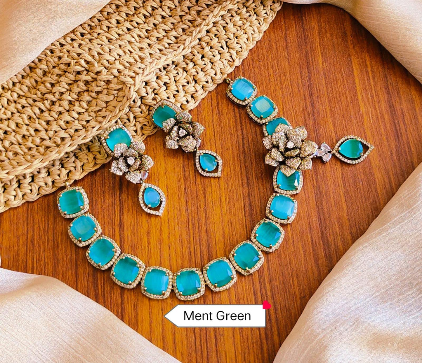 AD necklace set antique polish