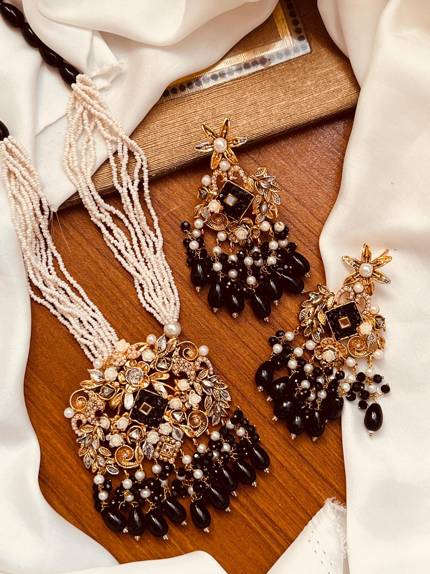 beautiful Elegant crush mala Earing
fine quality