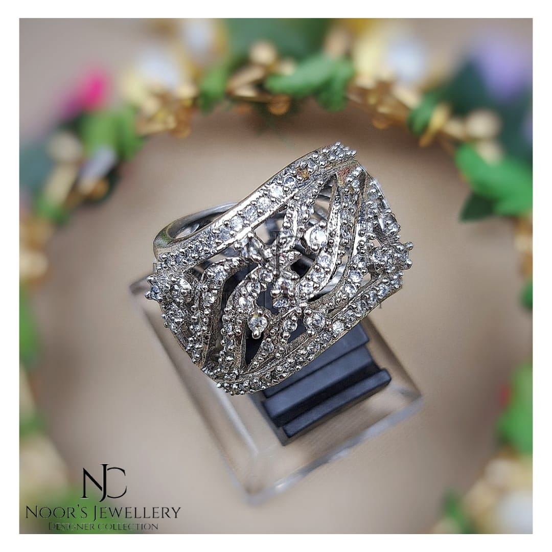 Zircon Classy Ring