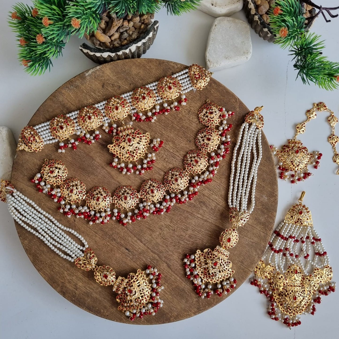 Traditional choker Set