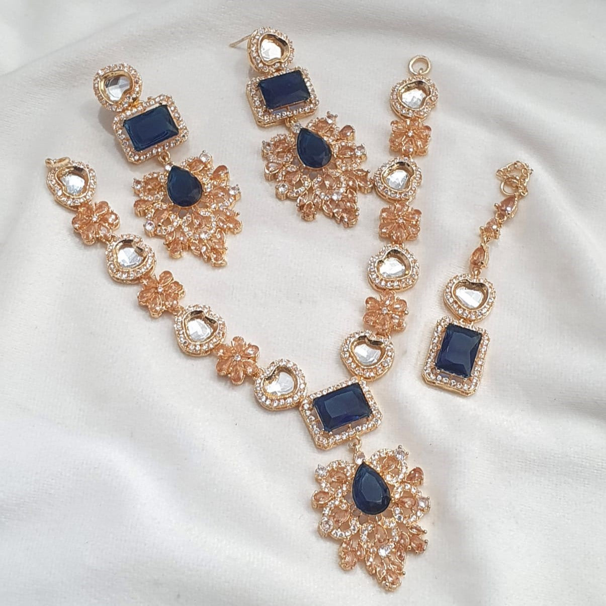 Stylish V Neck Set