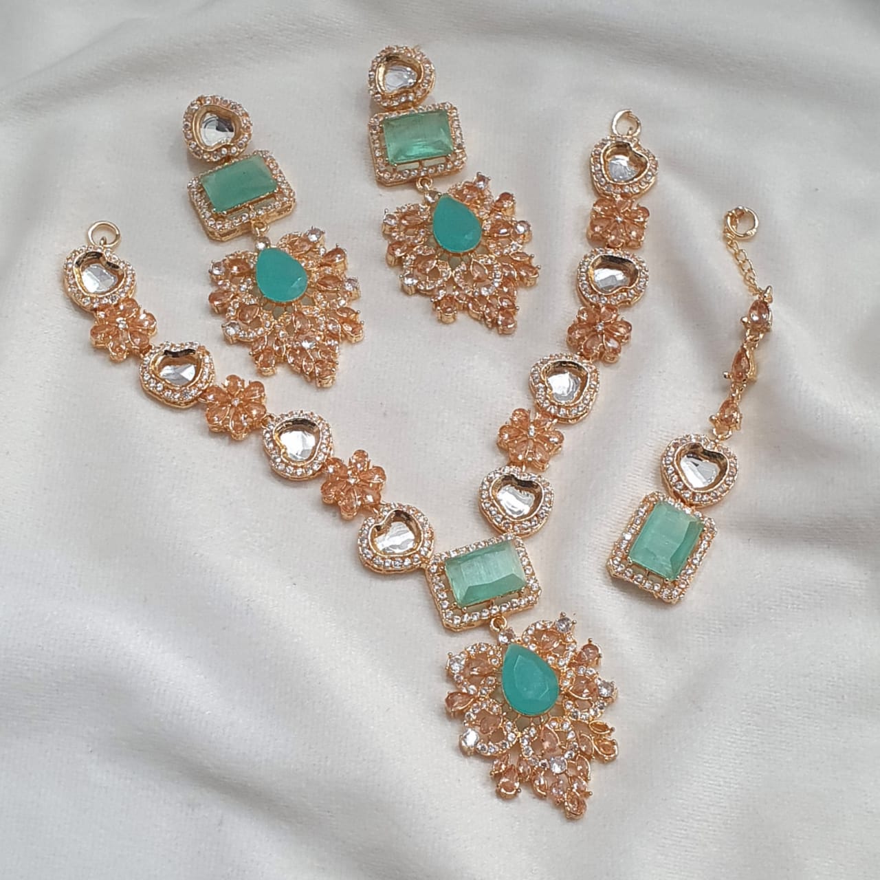 Stylish V Neck Set