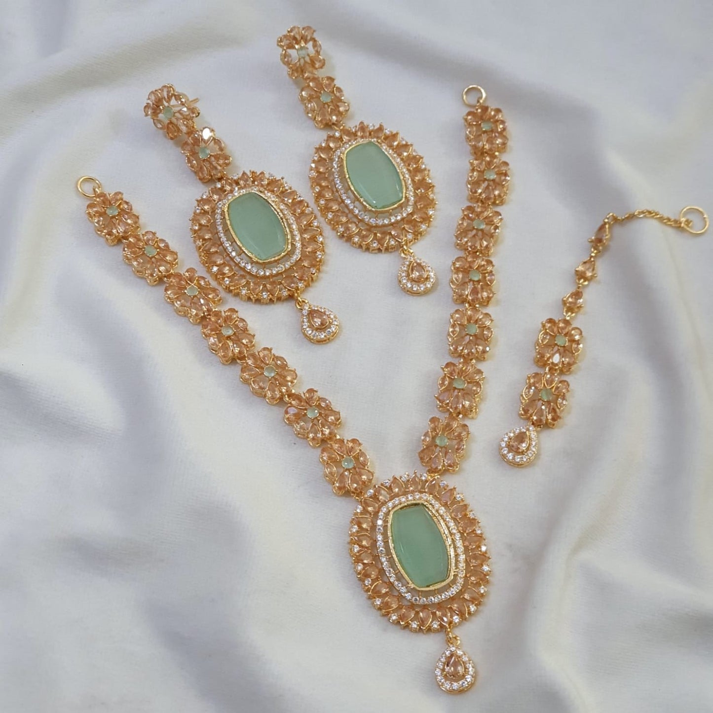 Classic V shape Sets