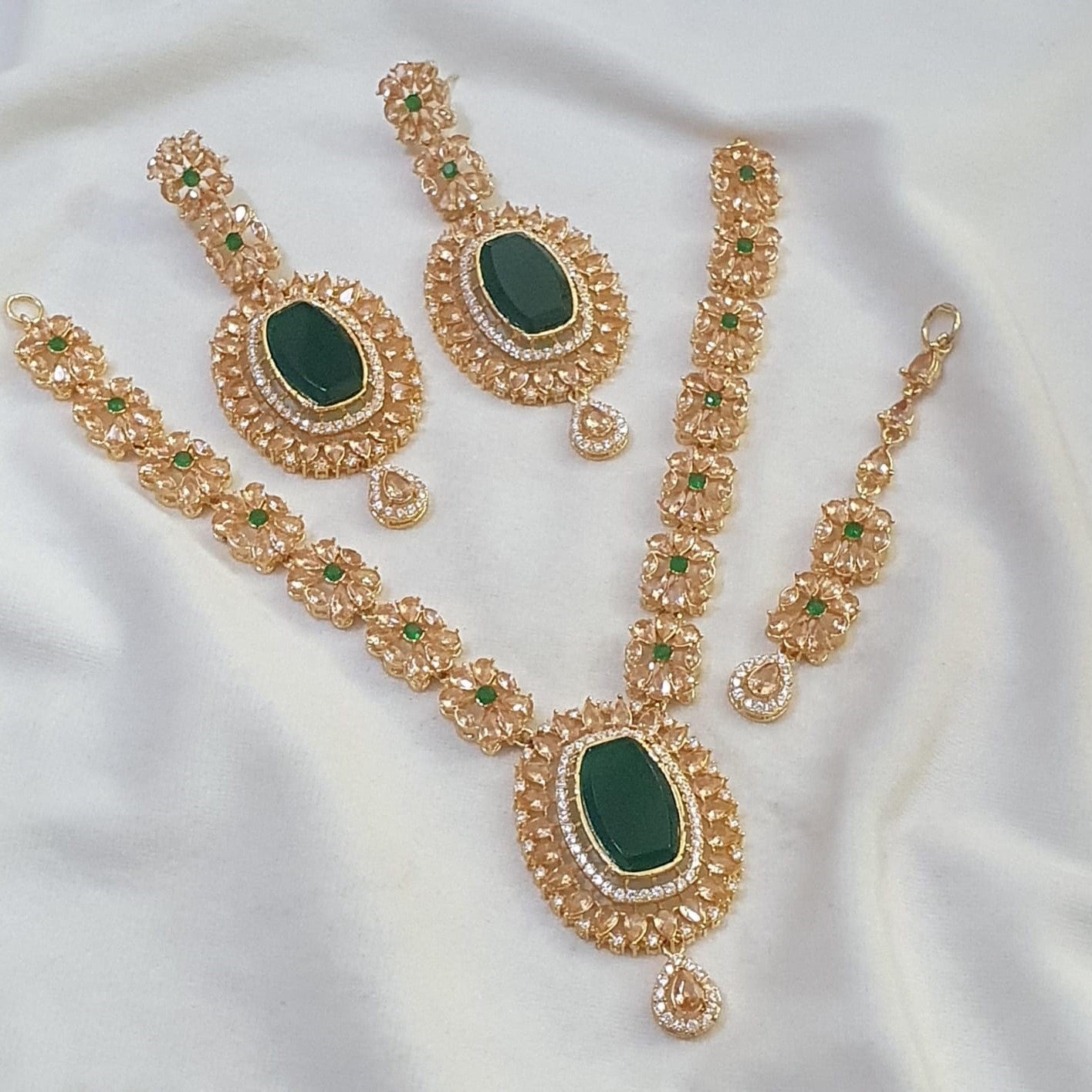 Classic V shape Sets