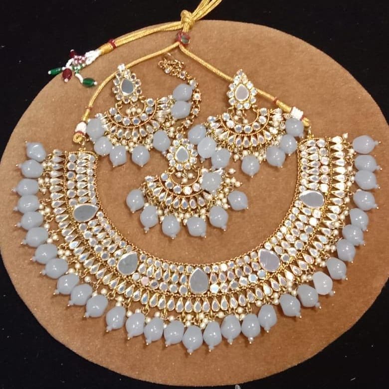 Seesh Kundan Sets