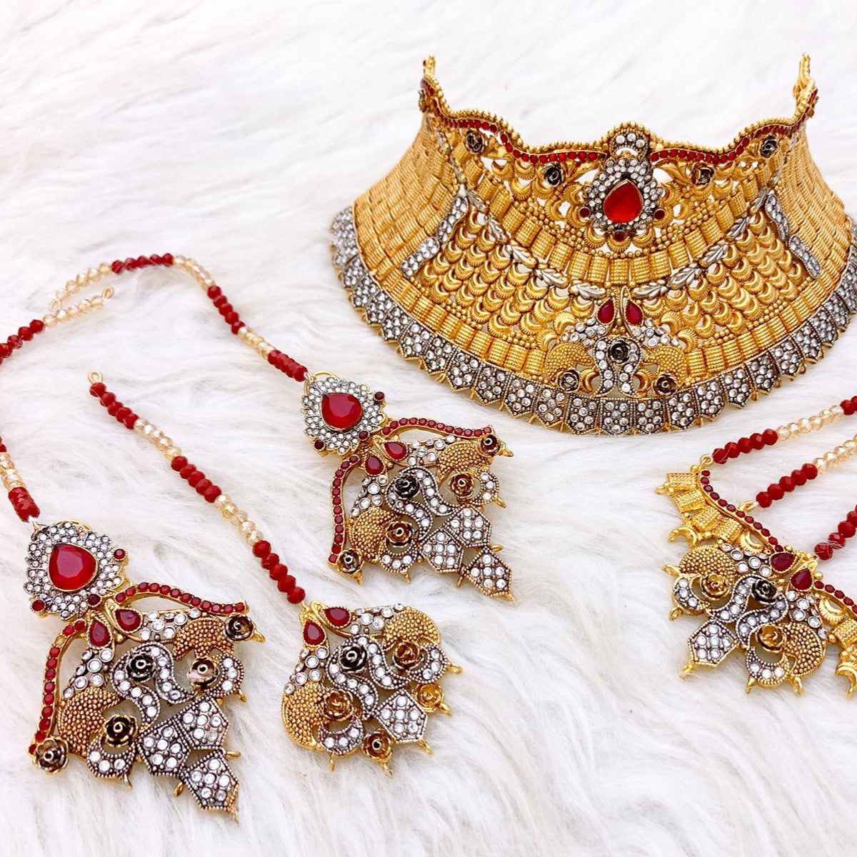 Trendy Bridal Set