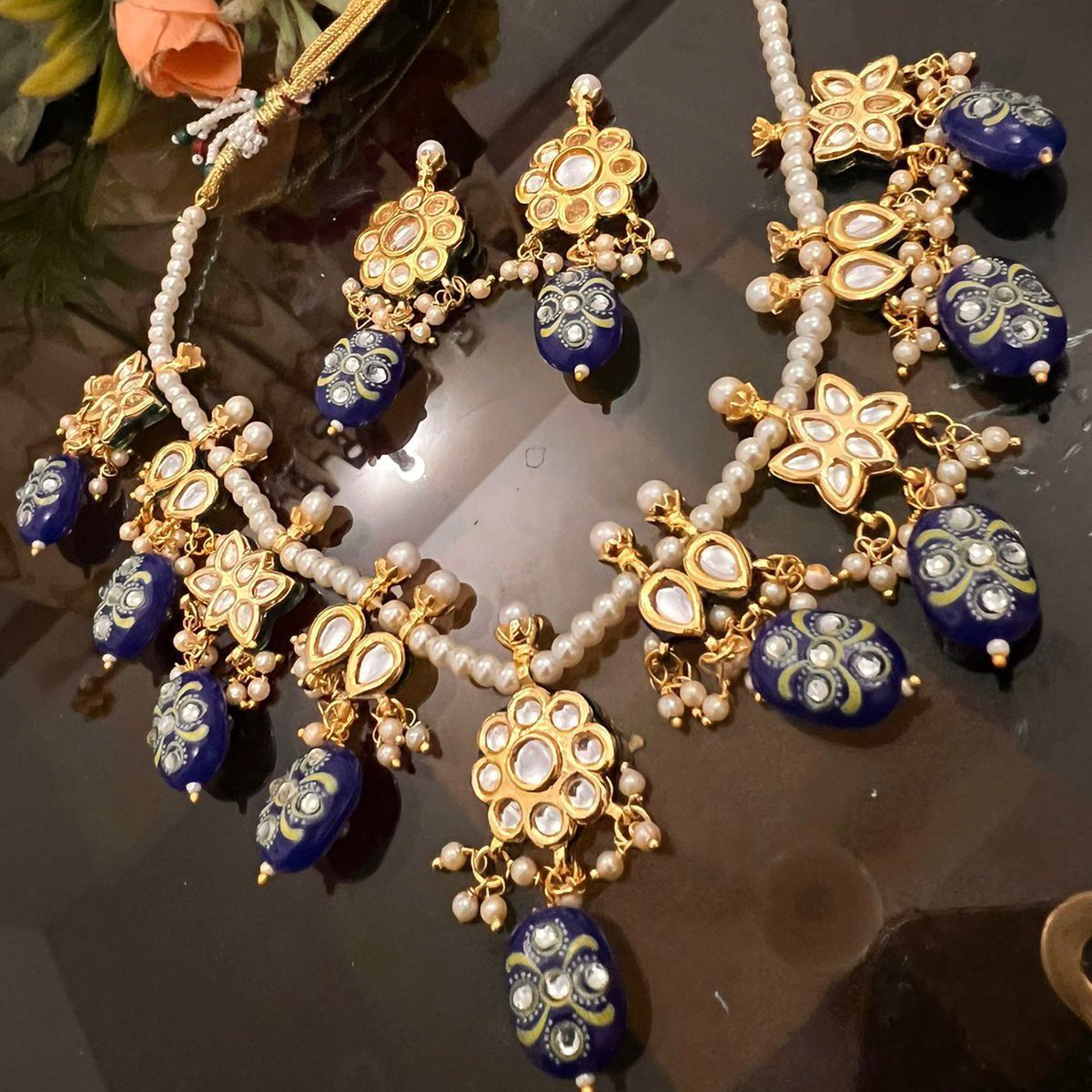Kundan Sleek Sets