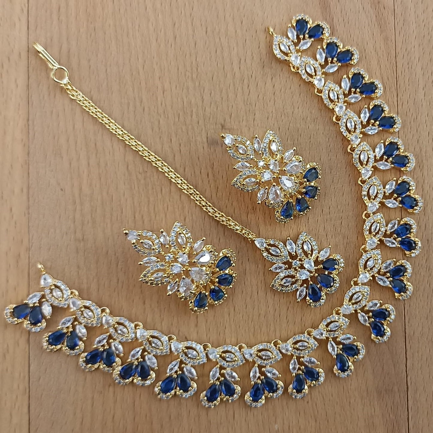 Stylish diamond style sets