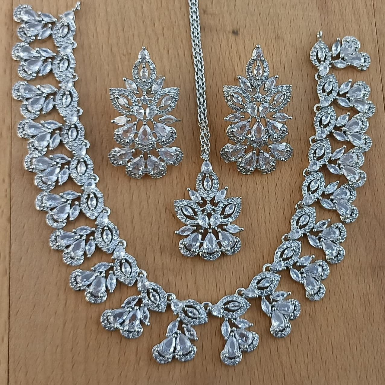 Stylish diamond style sets