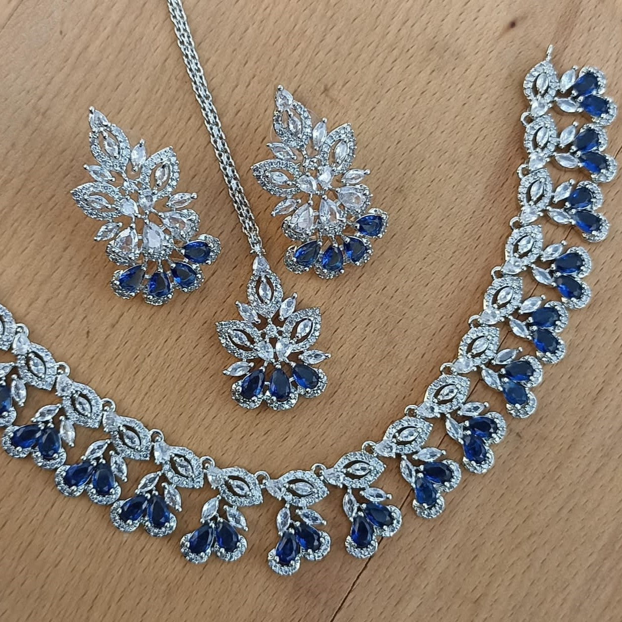 Stylish diamond style sets