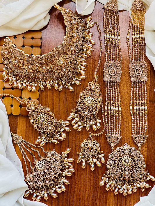Beautiful Design Bridal Dholna set