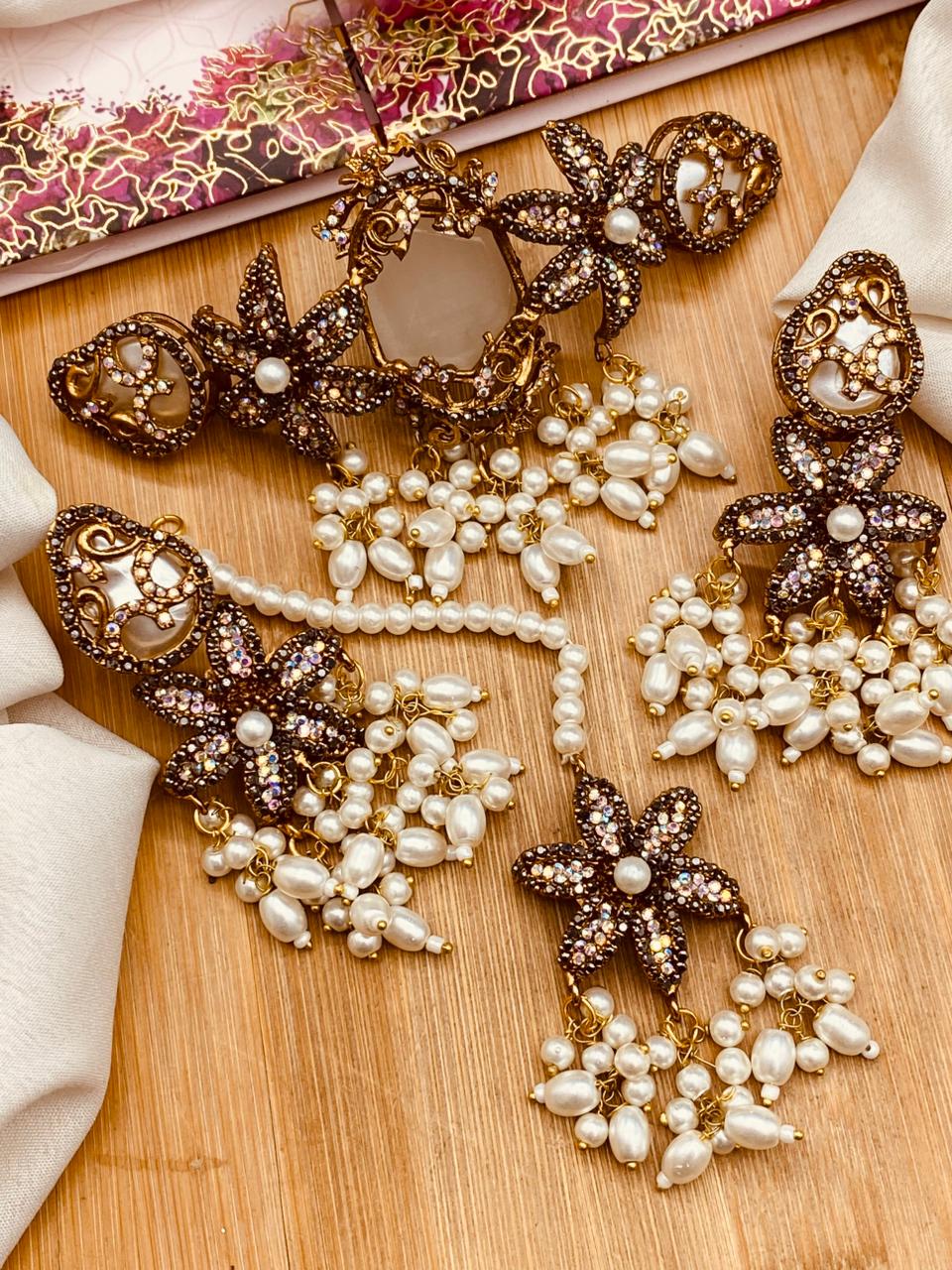 Beautiful turkish choker set