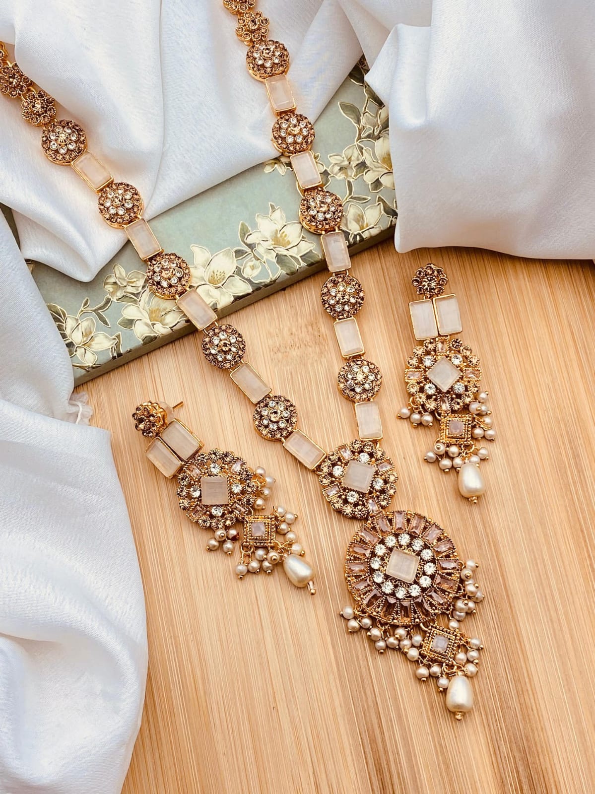 Mala set price