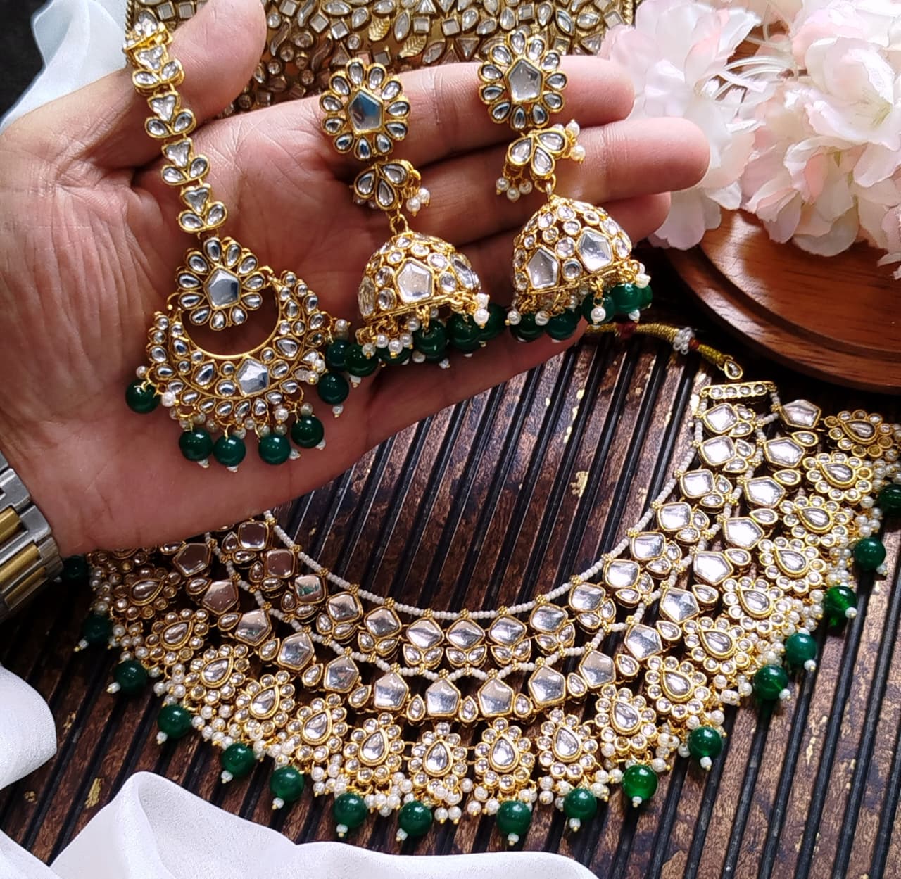 Beautiful Indian Dabbi Kundan Bridal Set