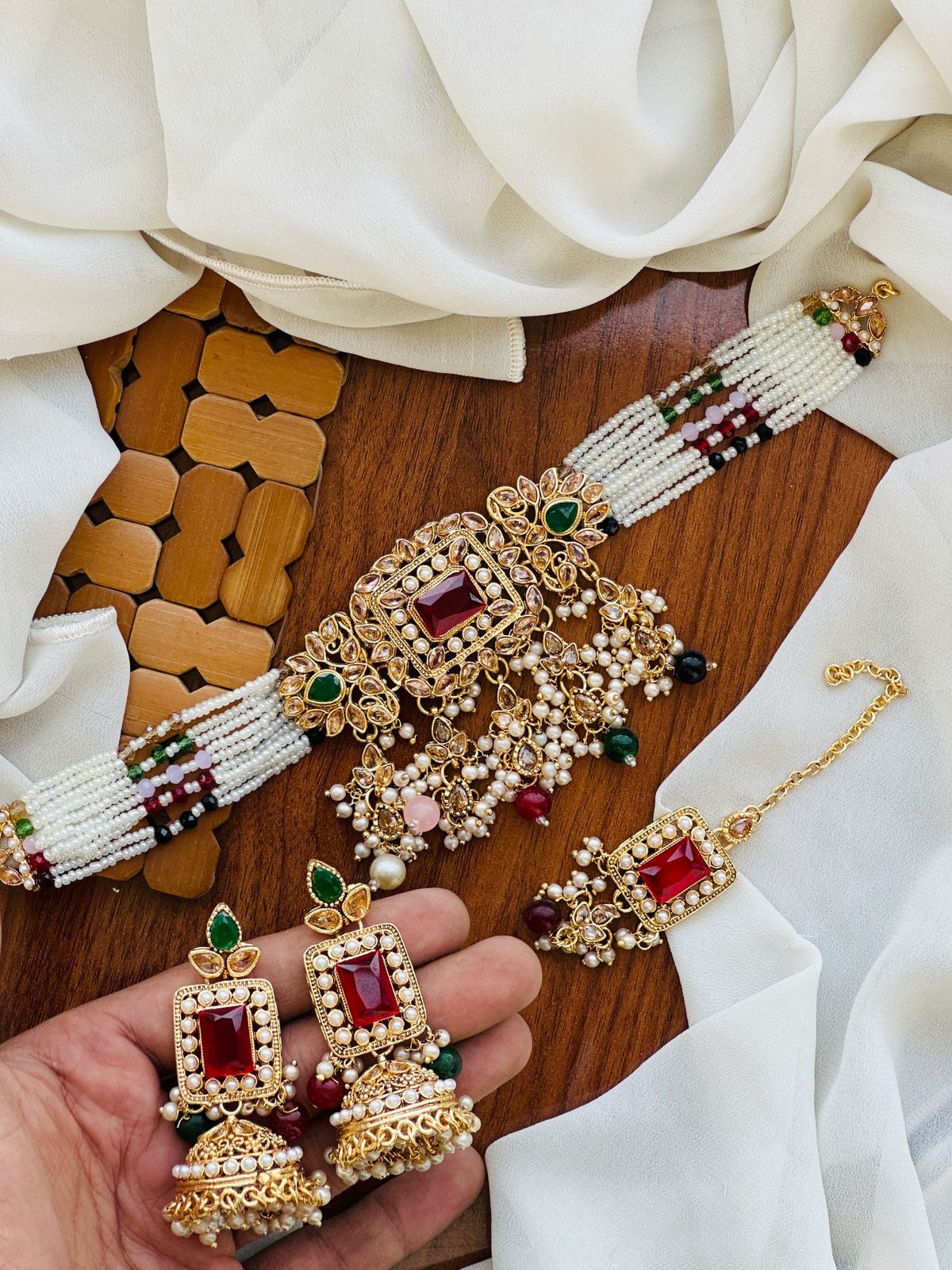 Beautiful Zarqoon chokker set