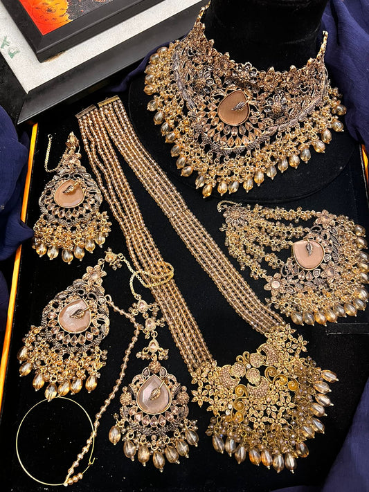 Stylish Designer Bridal Set