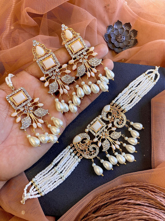 Choker set