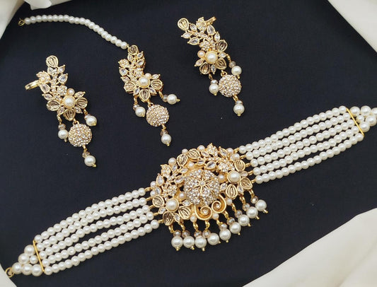 Necklace choker set