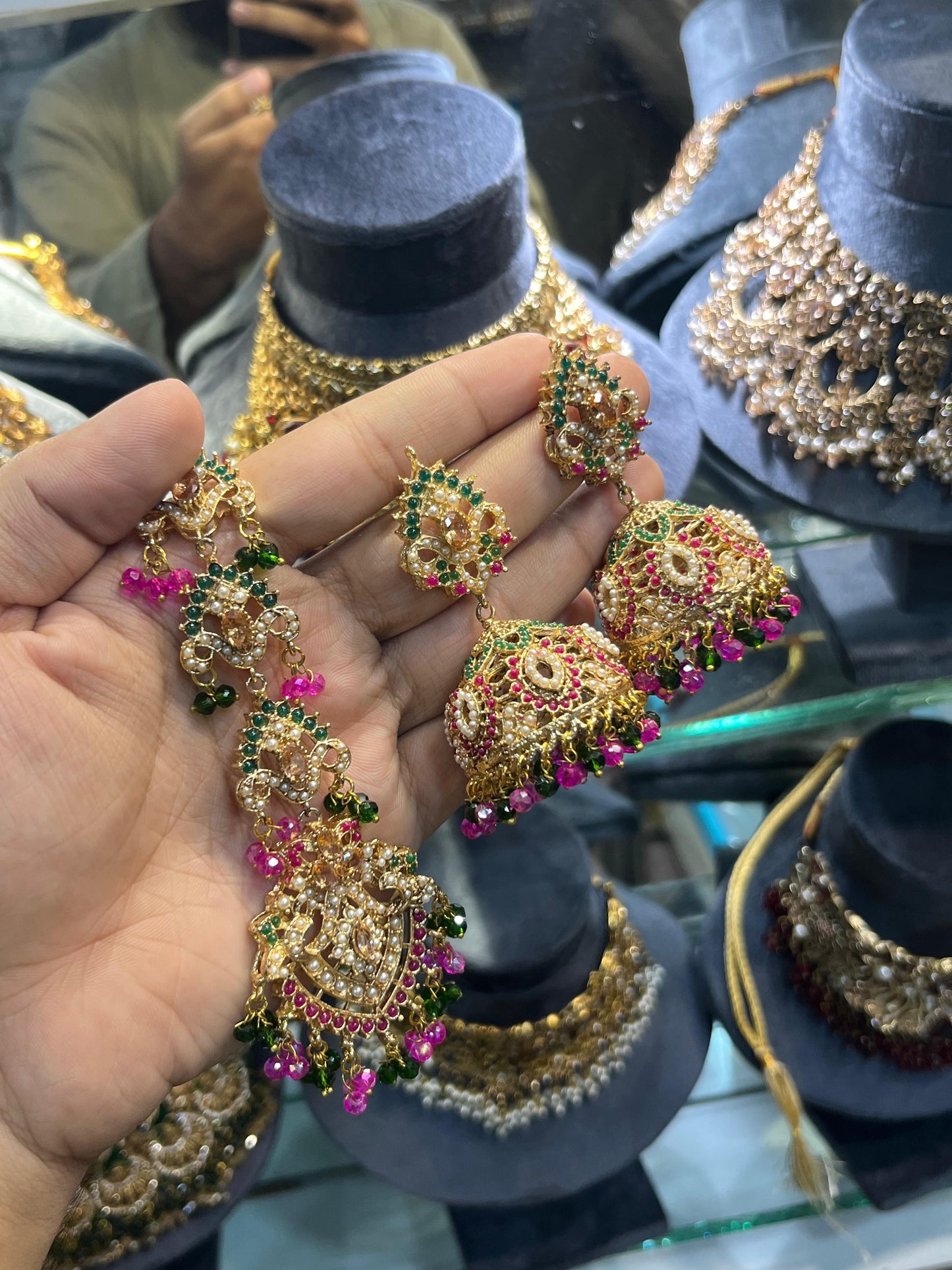 khandani Jhumki Tika