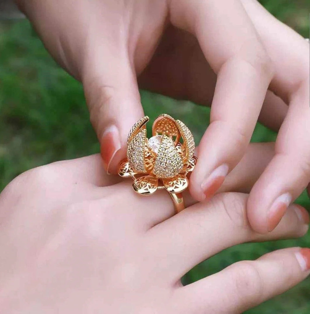 Flower Bloom Ring Gold & Zircona Stones