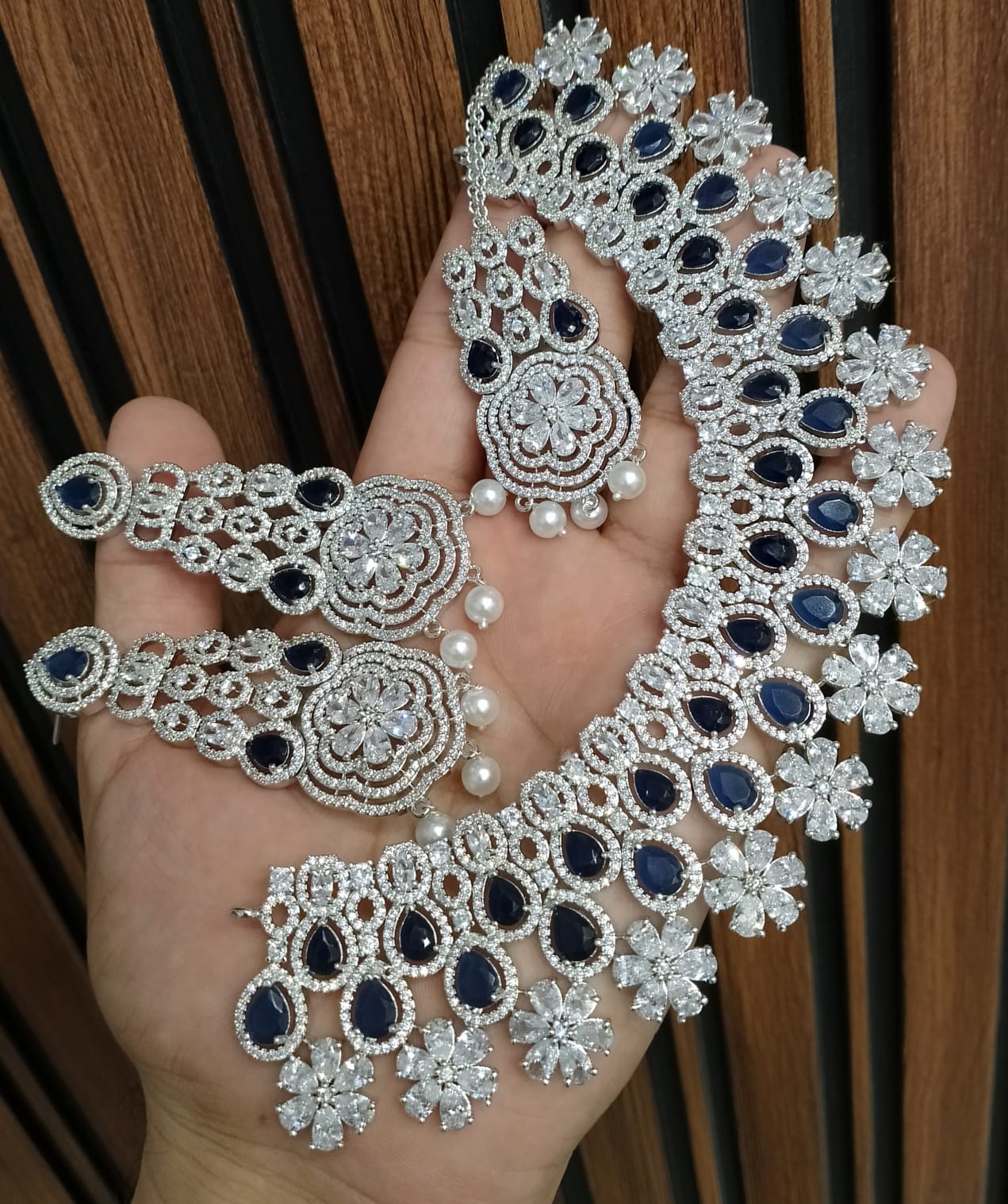 Zircon necklace set