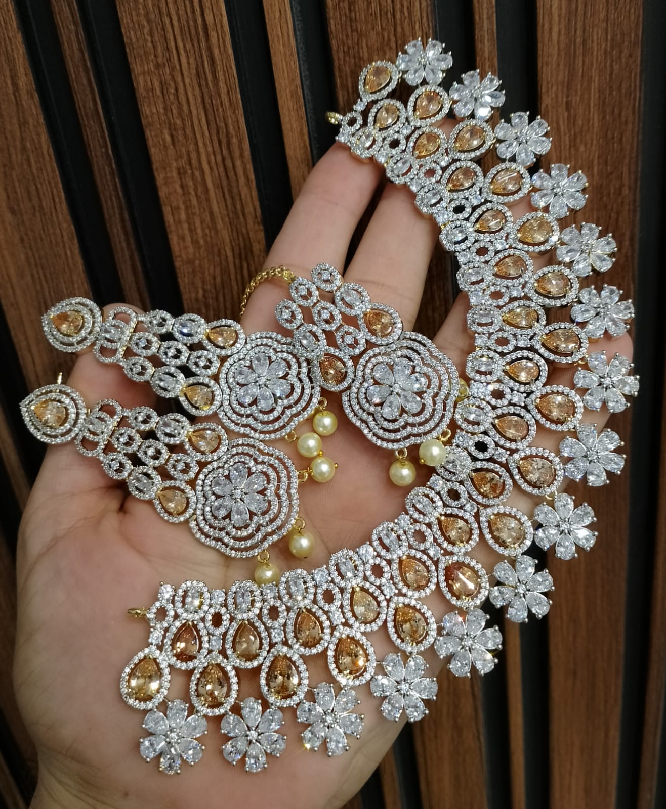 Zircon necklace set