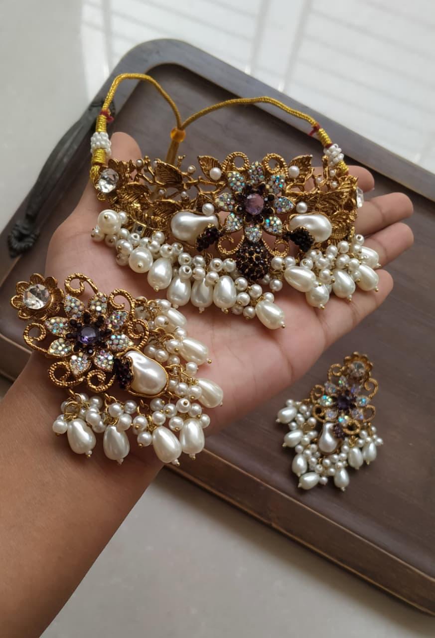 Handmade stone with mother pearl chokkar set💖