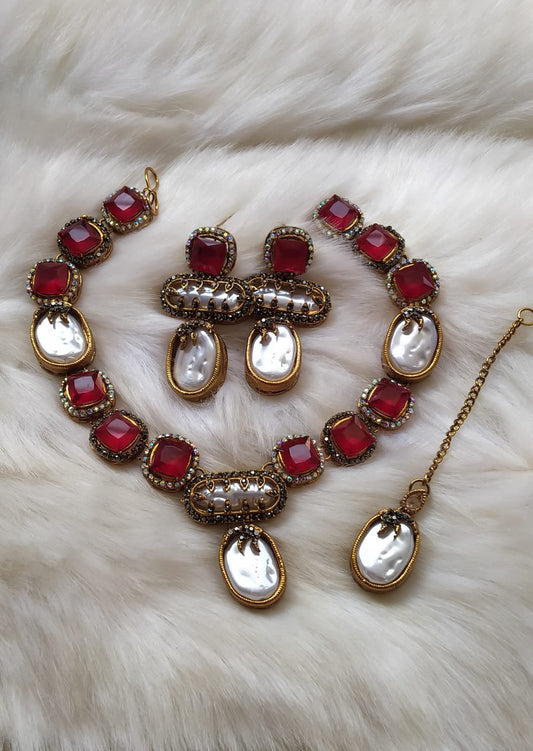 Handmade zircon stone with mother pearl set