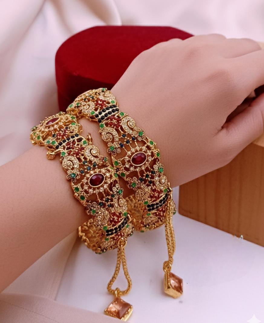 Jaroo stone studded bangles
