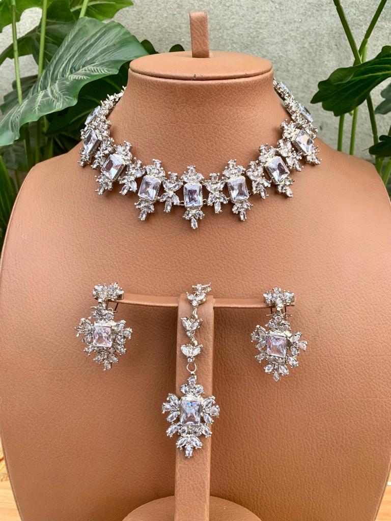 Silver necklace sets
