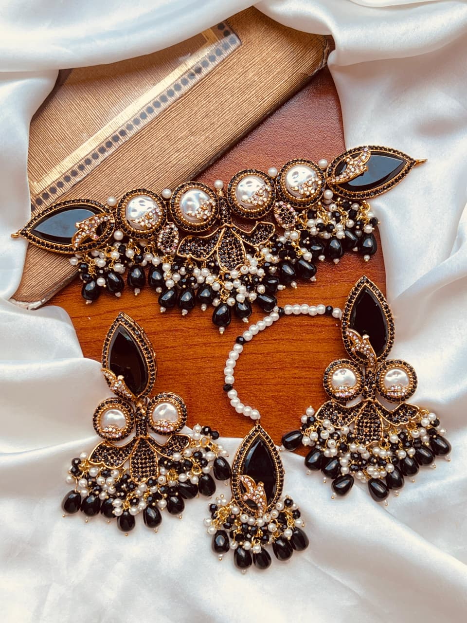 Elevate your style with stunning women’s jewelry Beautiful Turkish choker set
