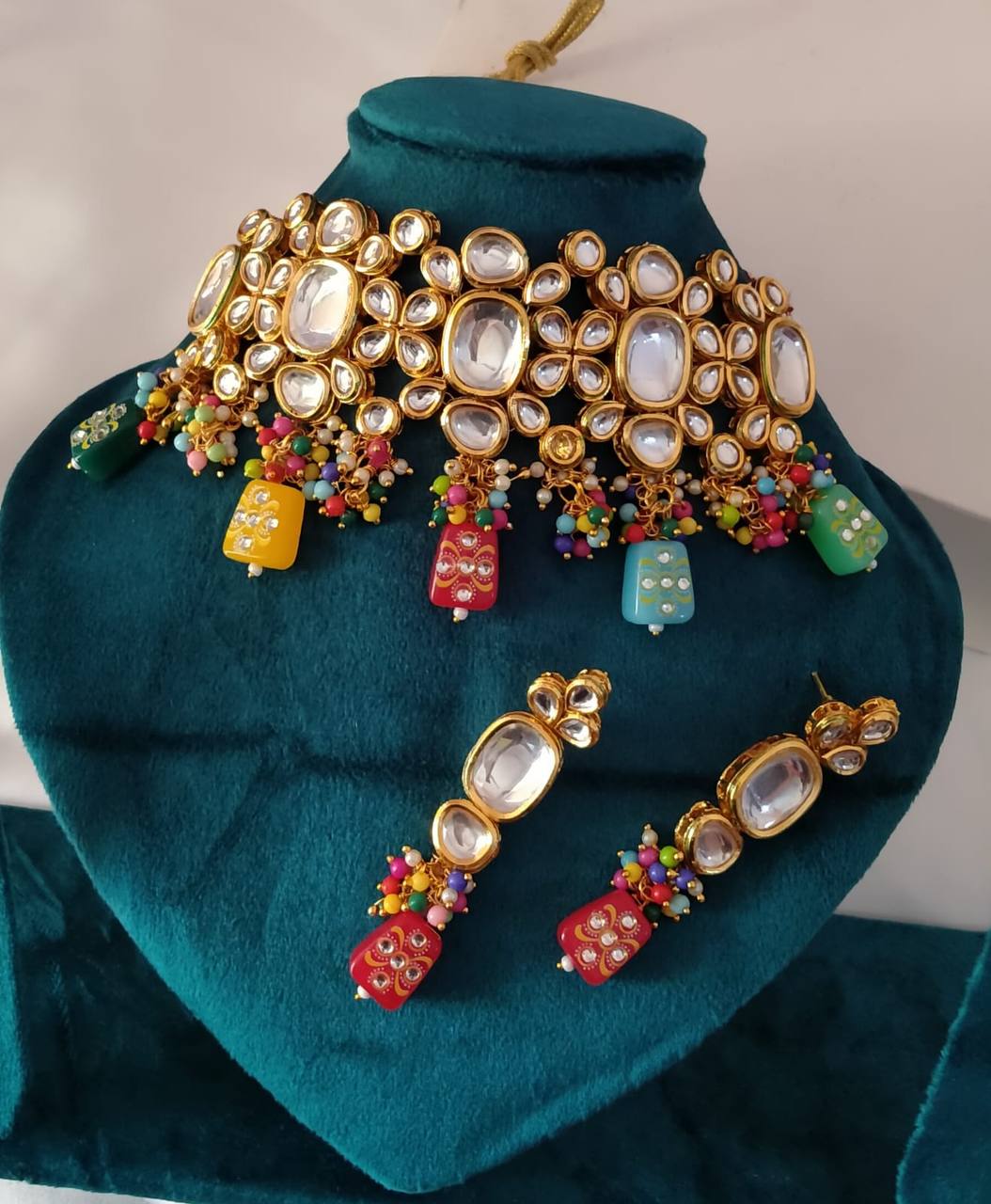 Kundan double sided choker set in multi colored