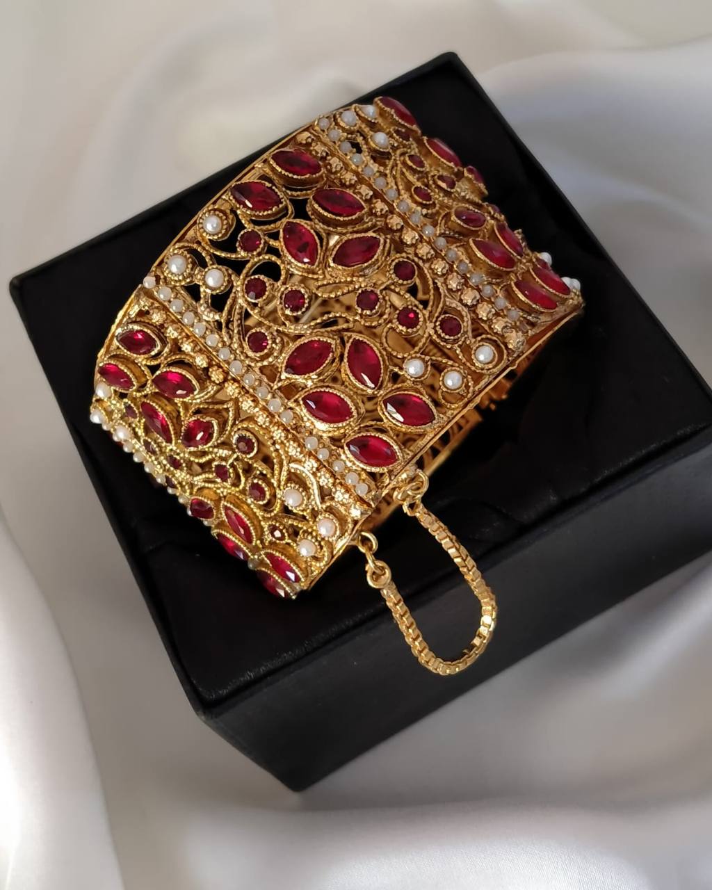 Premium Quality Zircon Stone Openable Bangle