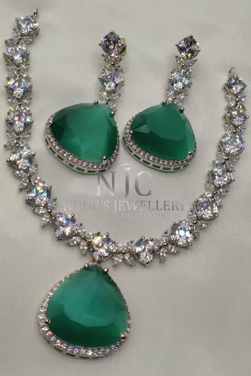 Elegant Zircon Locket Necklace Sets with Earrings