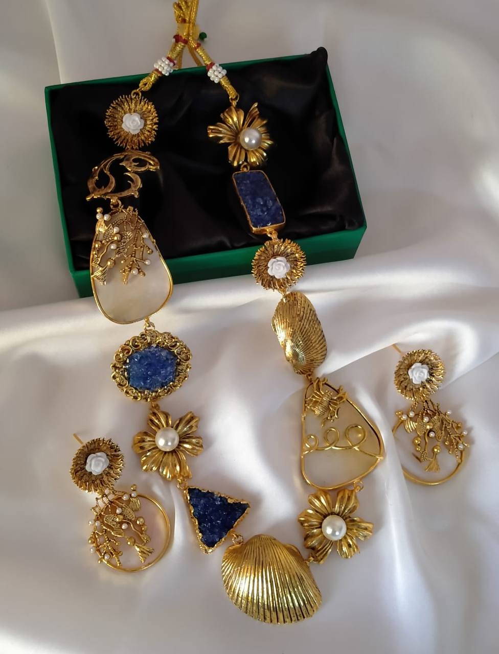 Designer Collection Handmade Crush Stones With Mother Or Pearl Mala With Set